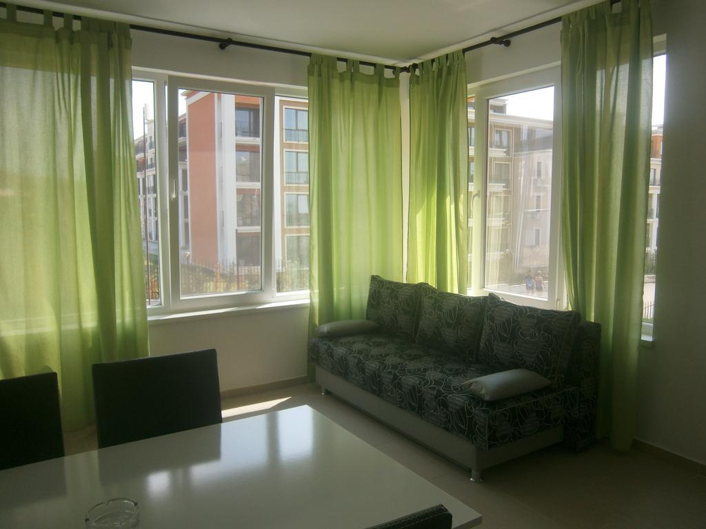 Anna Marina Apartments สวิติ วลัส ภายนอก รูปภาพ