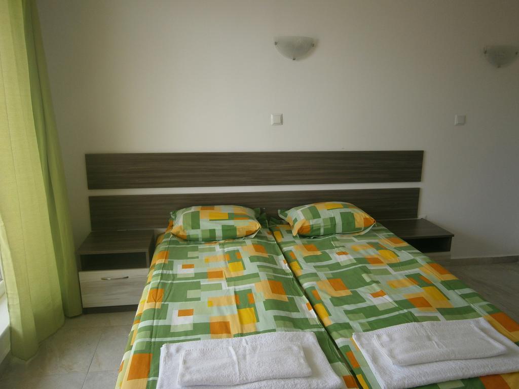 Anna Marina Apartments สวิติ วลัส ภายนอก รูปภาพ
